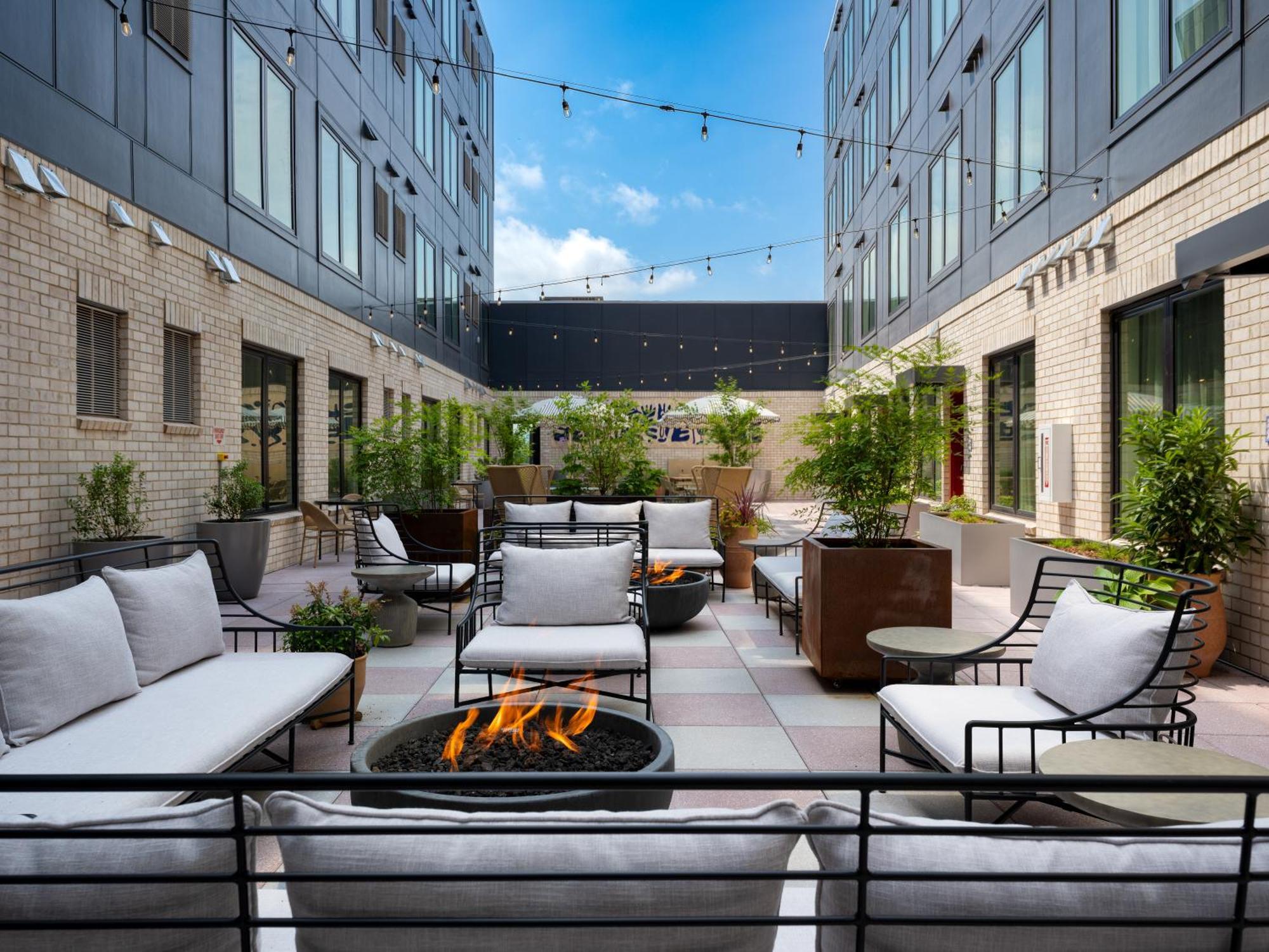 The Gilmore, An Avantstay Hotel Нашвил Екстериор снимка